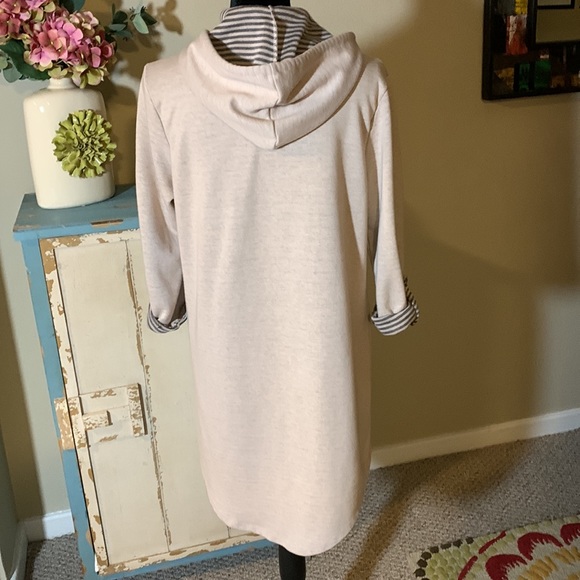 NWOT Blue Curl Sweatshirt Zipper Tunic Hoodie. Size L - Picture 4 of 7